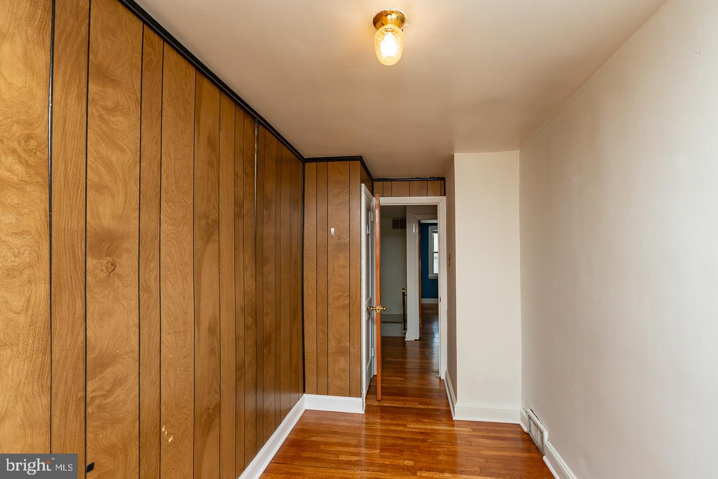 CLIFTON HEIGHTS - Residential