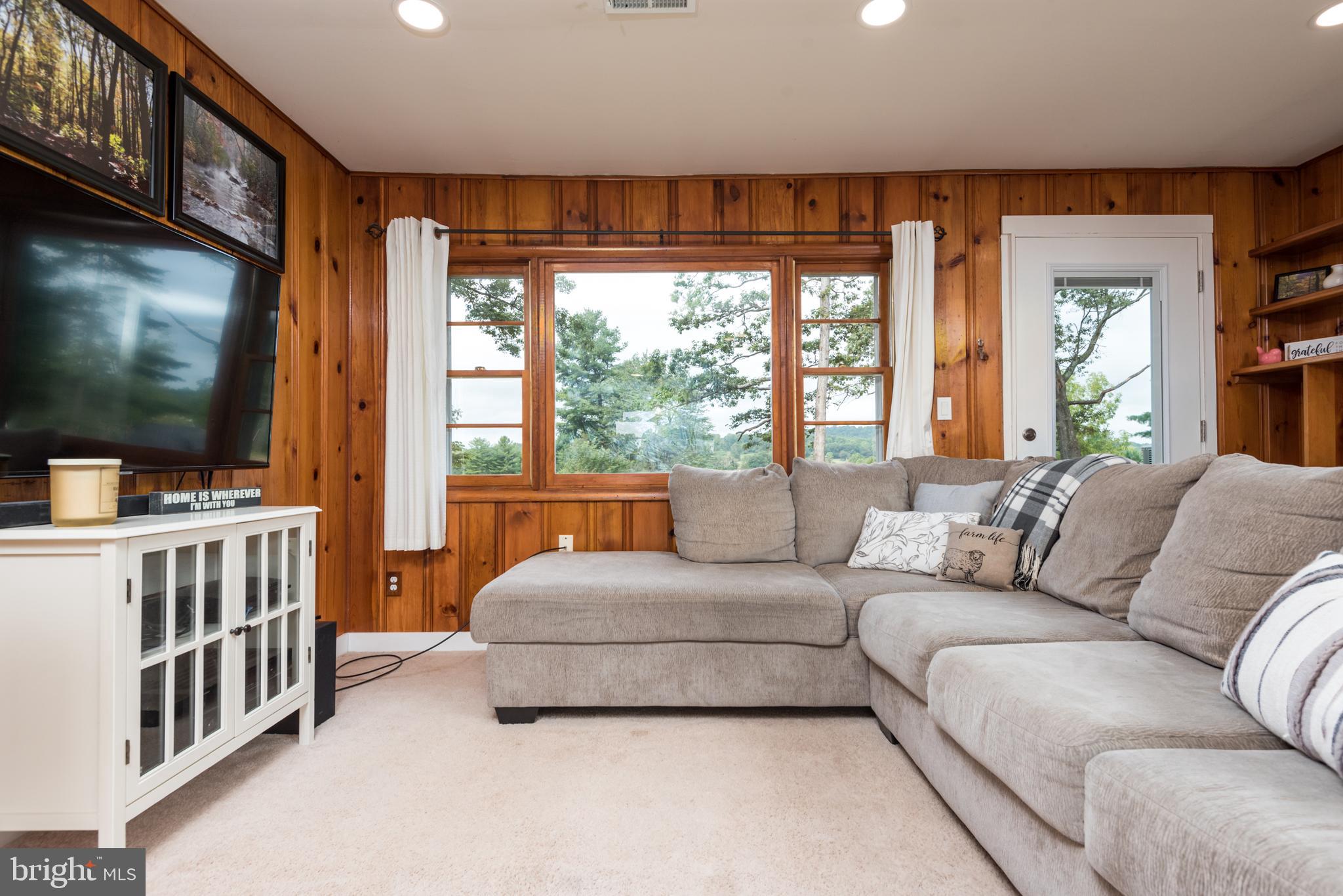 ROWZIE - Residential