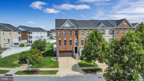 Townhouse For Sale - 5425 Spotswood Place<br/> WHITE PLAINS, MD 20695