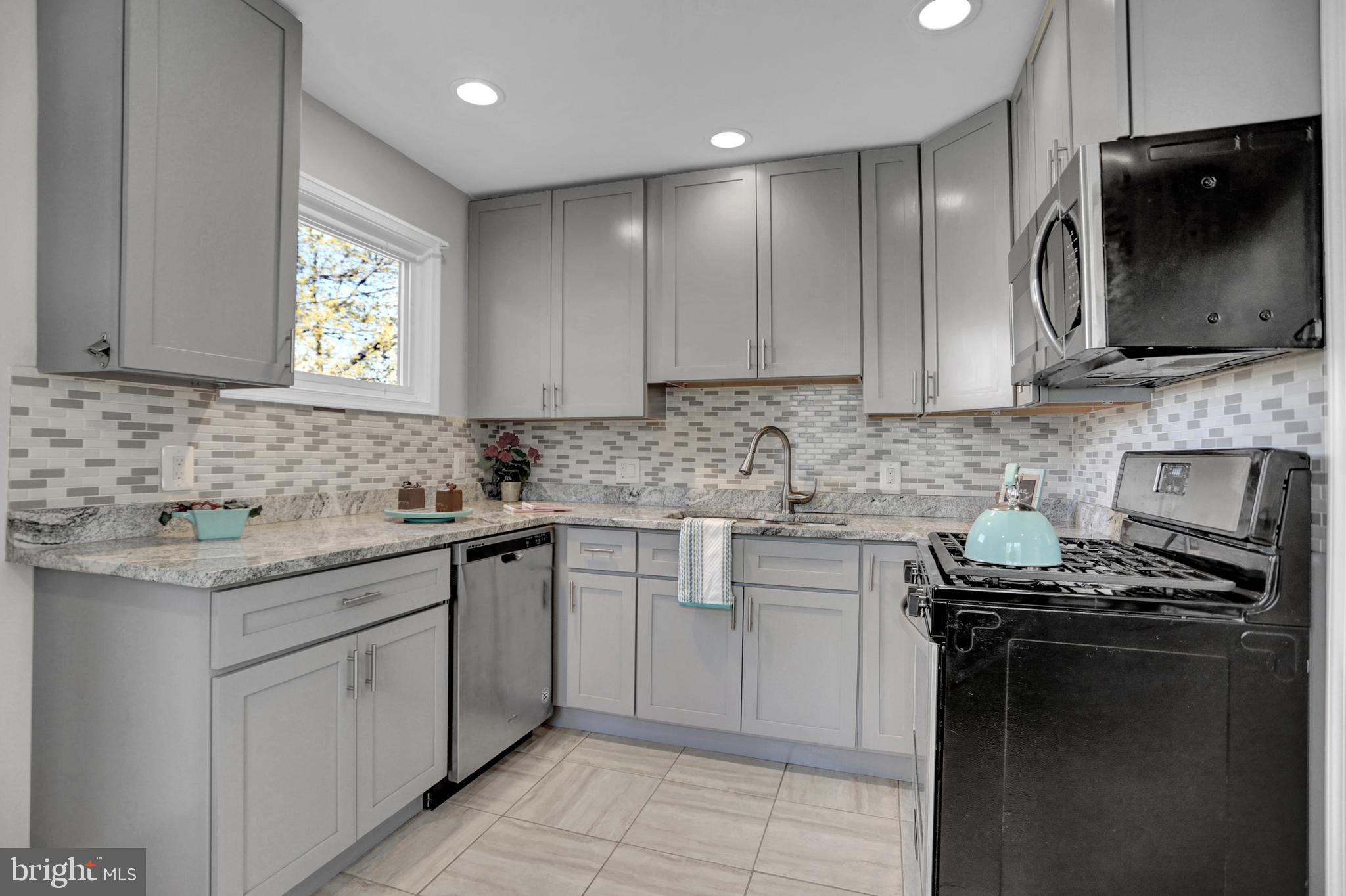 WATERSEDGE - Residential