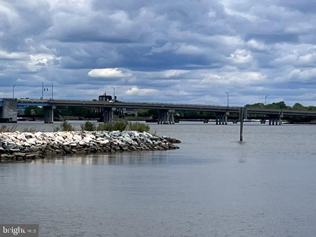 WATERSEDGE - Residential