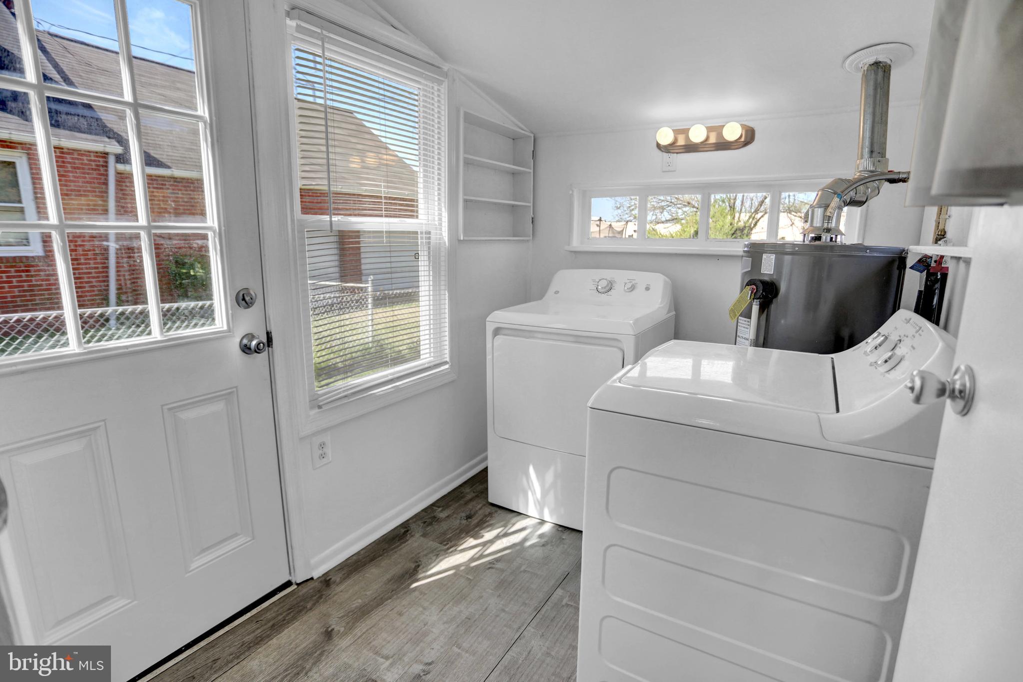 WATERSEDGE - Residential