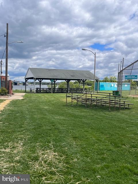 WATERSEDGE - Residential