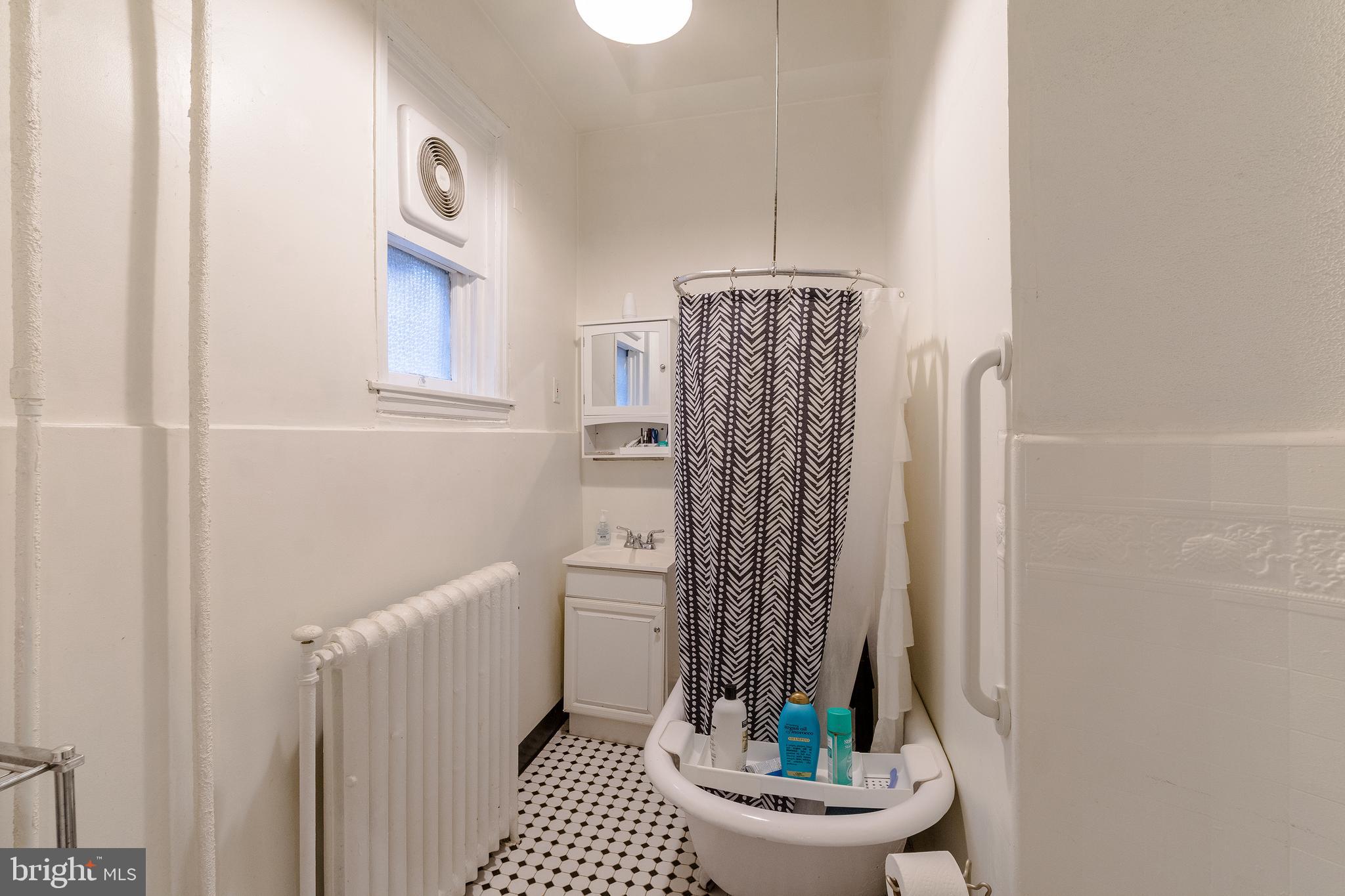 SOCIETY HILL - Residential Lease