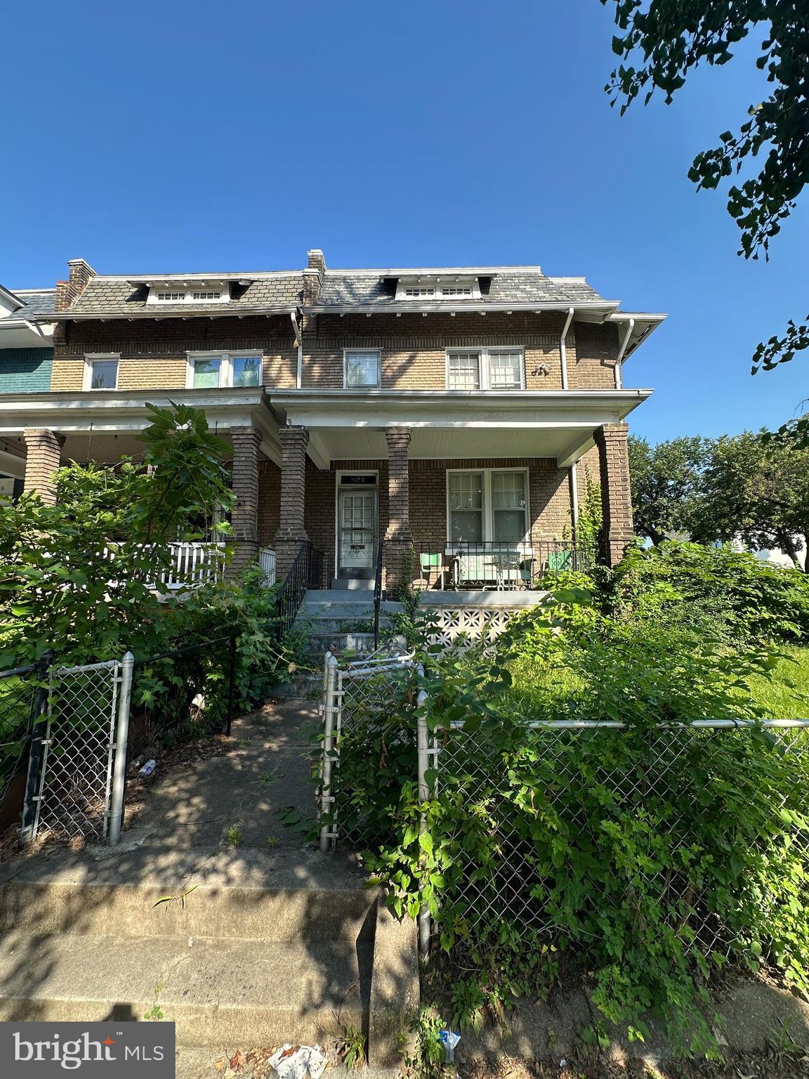 1122 HOLBROOK STREET NE