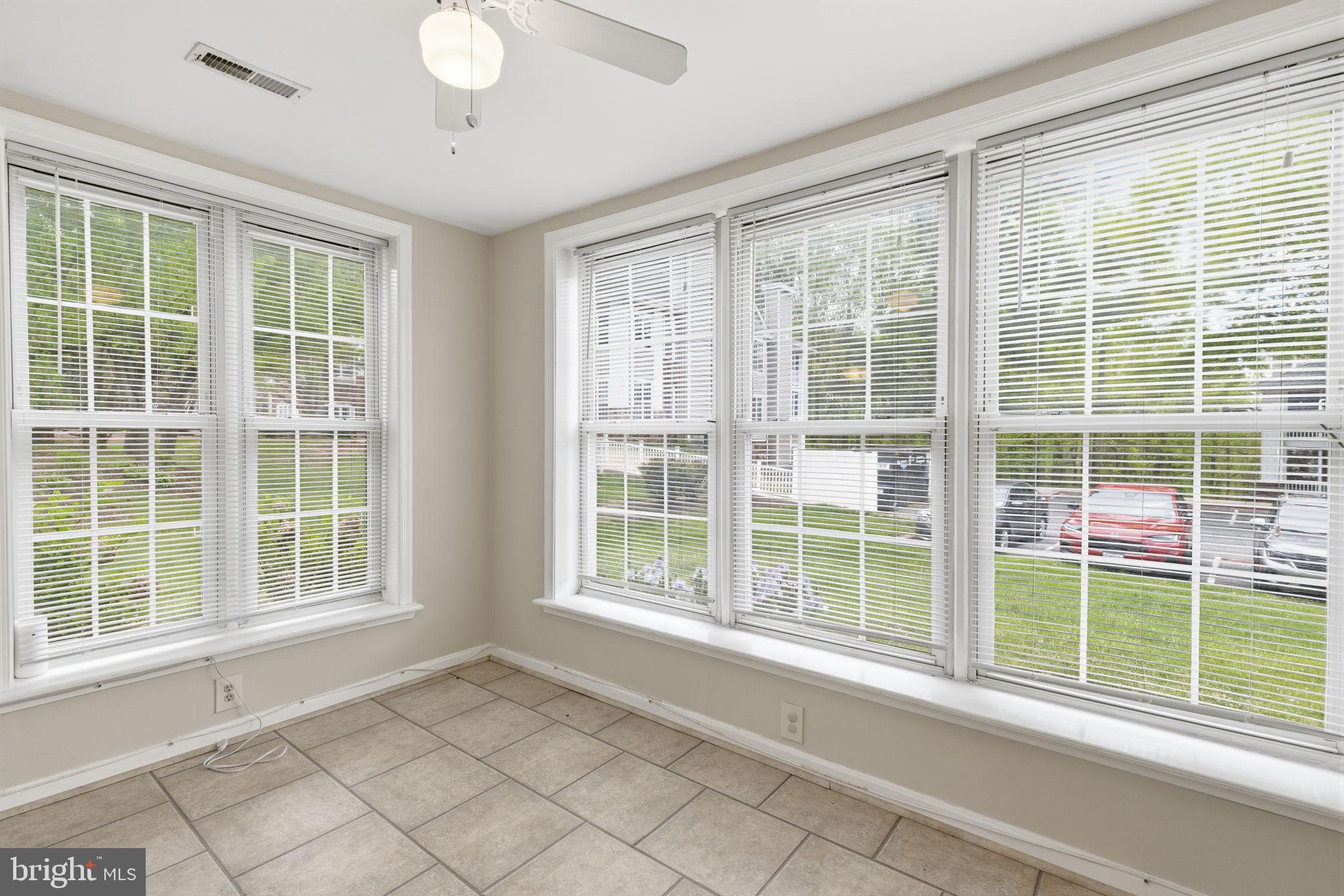 ENGLISH COUNTRY MANOR - Residential