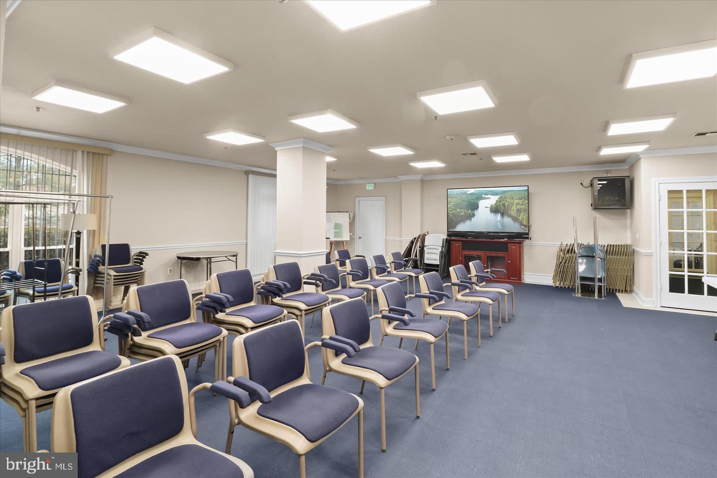 ENGLISH COUNTRY MANOR - Residential