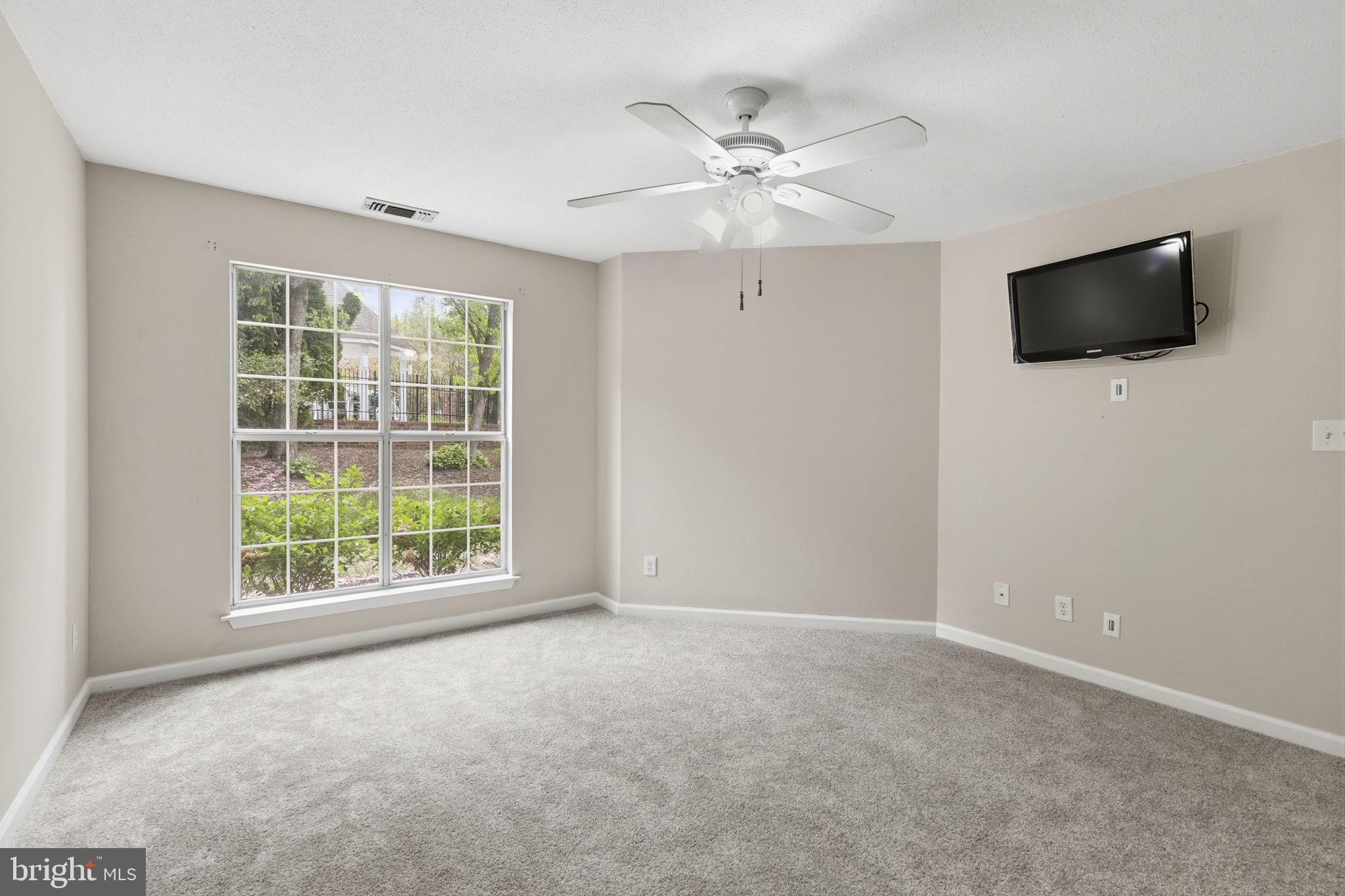 ENGLISH COUNTRY MANOR - Residential