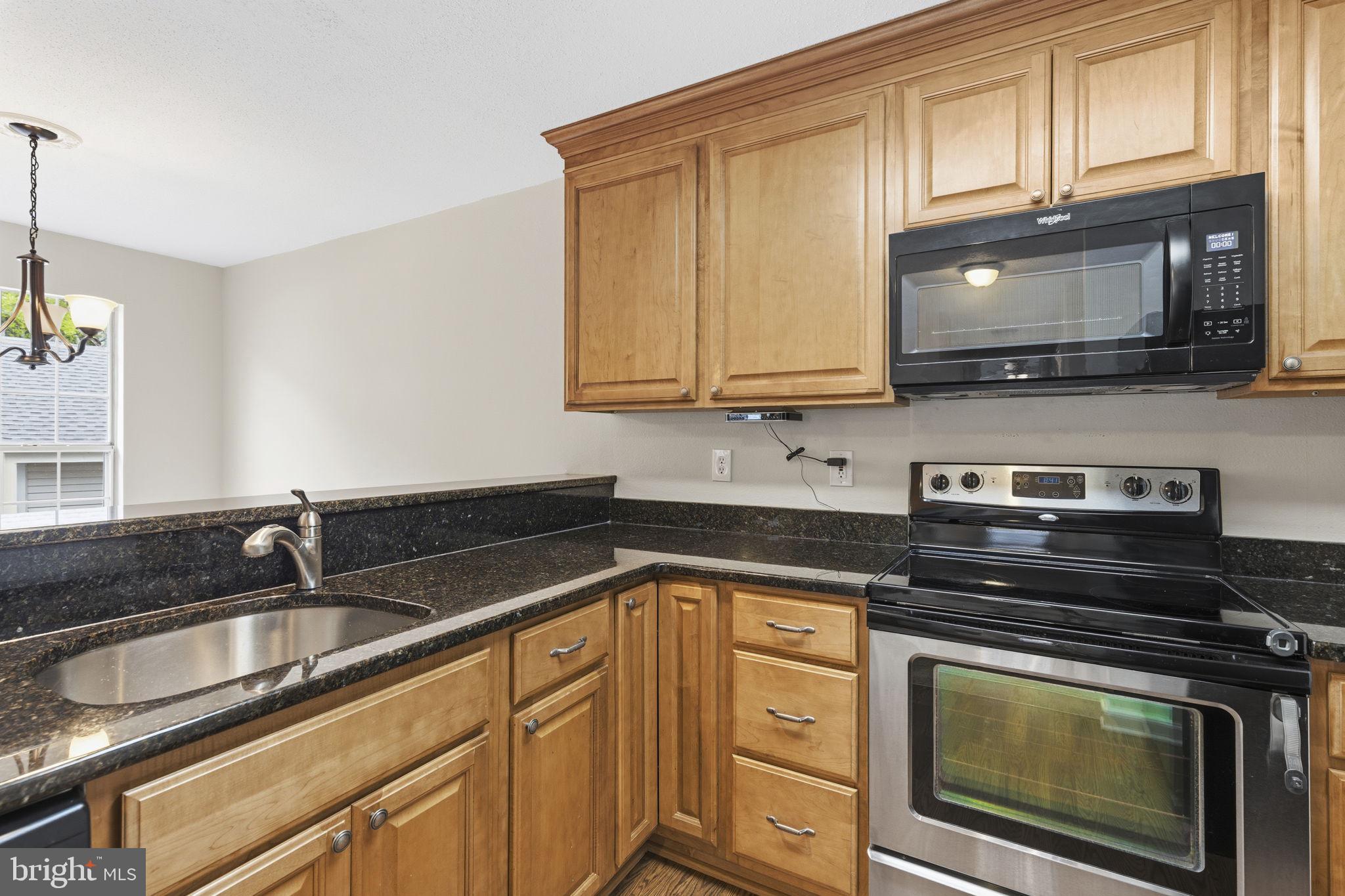 ENGLISH COUNTRY MANOR - Residential