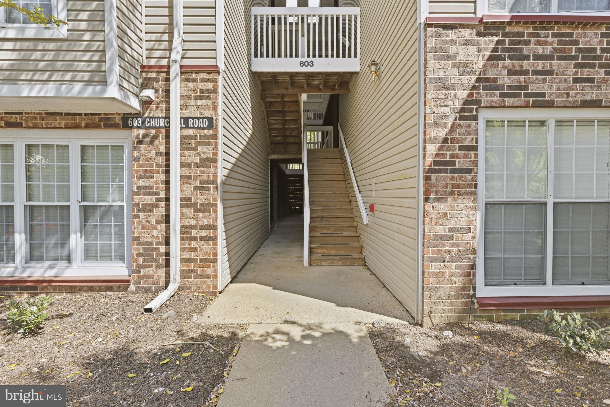 ENGLISH COUNTRY MANOR - Residential