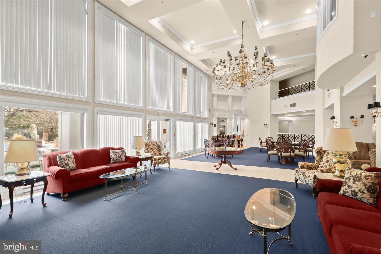 ENGLISH COUNTRY MANOR - Residential