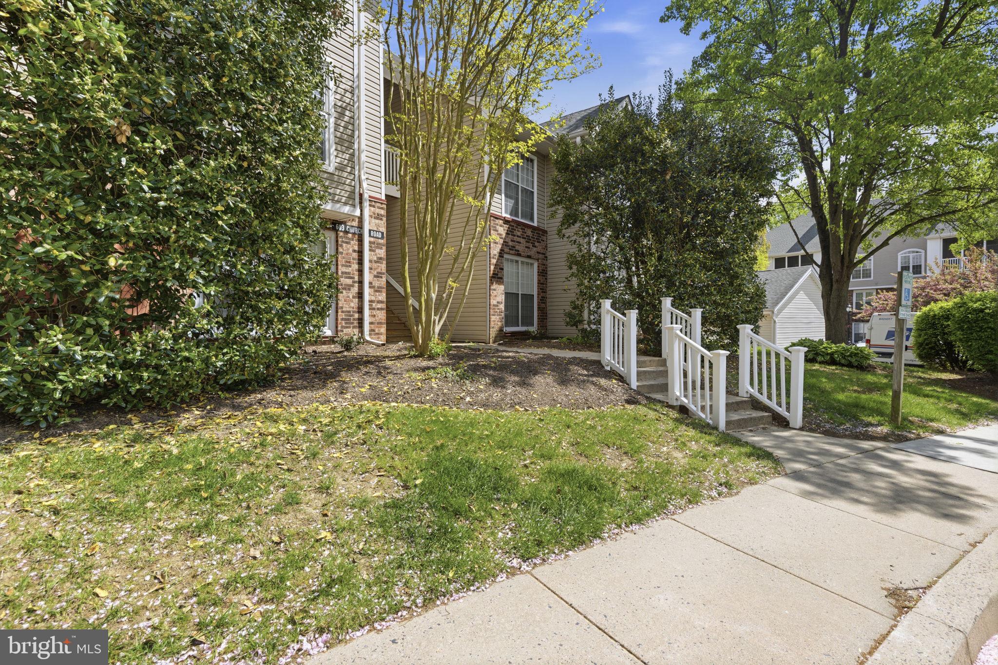 ENGLISH COUNTRY MANOR - Residential