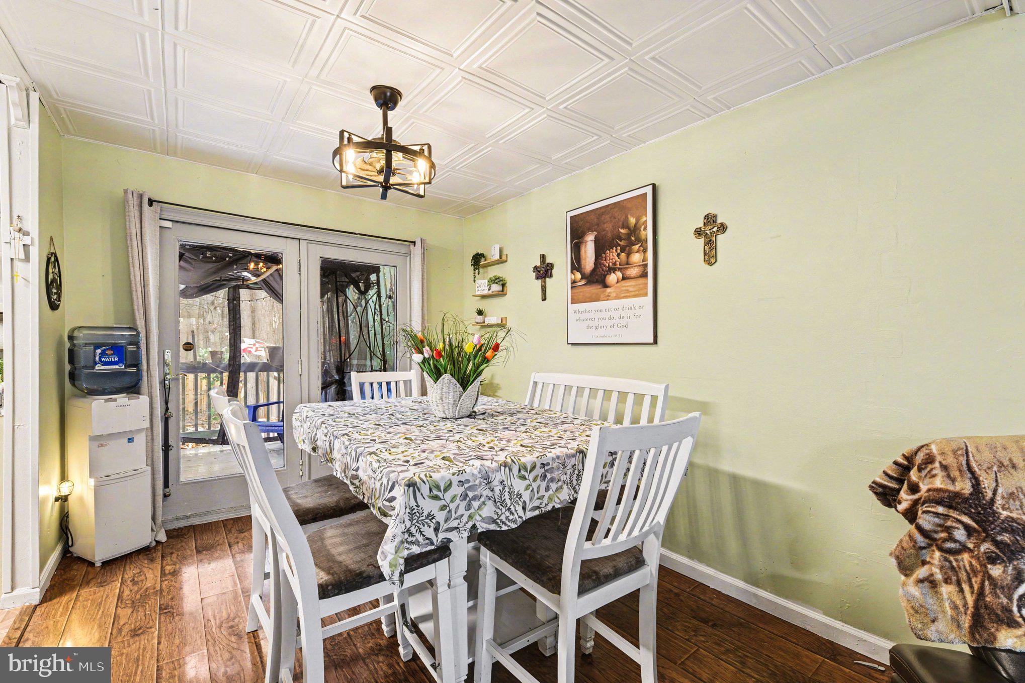 HARBOUR OAKS - Residential