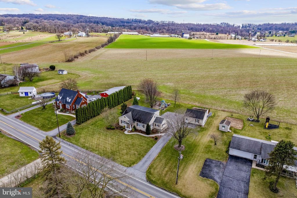 Photo of 330 S Reamstown Road, EPHRATA, PA 17522 (MLS # PALA2085846)