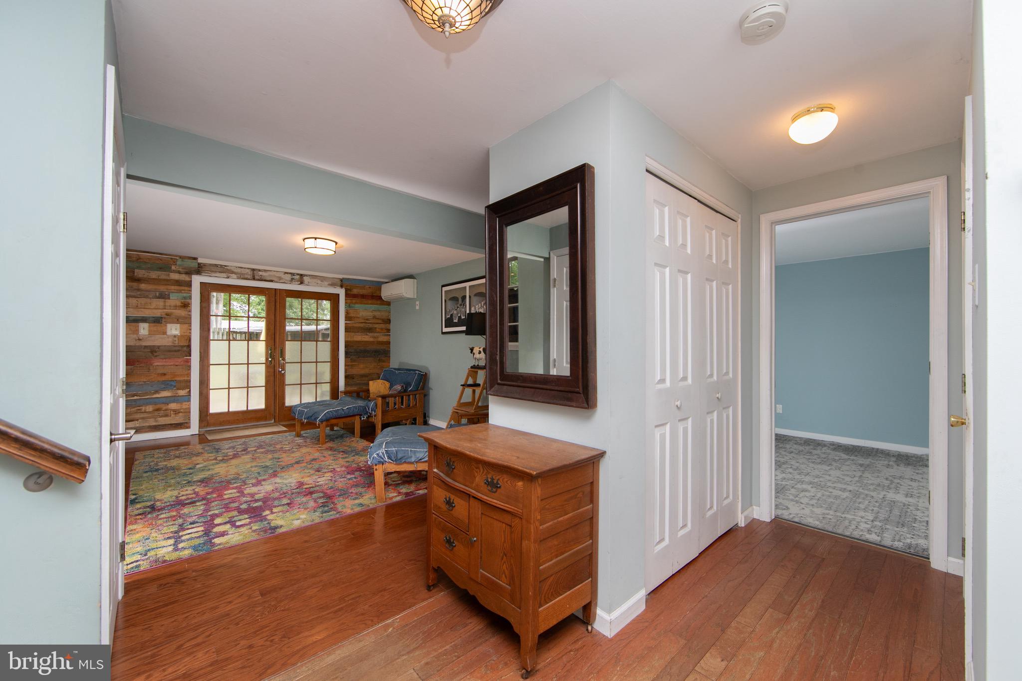 157 S BRENTWOOD DRIVE