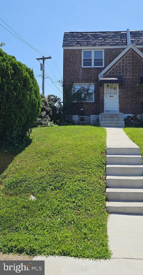 Townhouse For Sale - 1142 Saint Vincent Street<br/> PHILADELPHIA, PA 19111