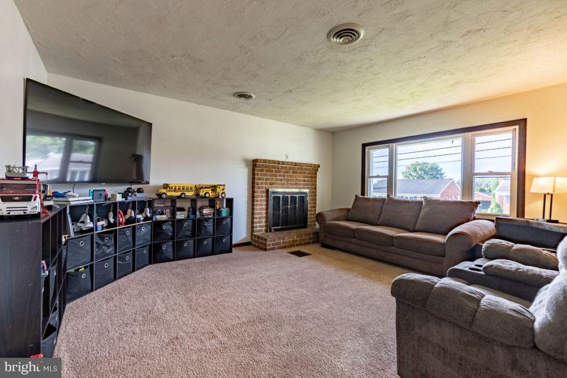517 DILLER ROAD
