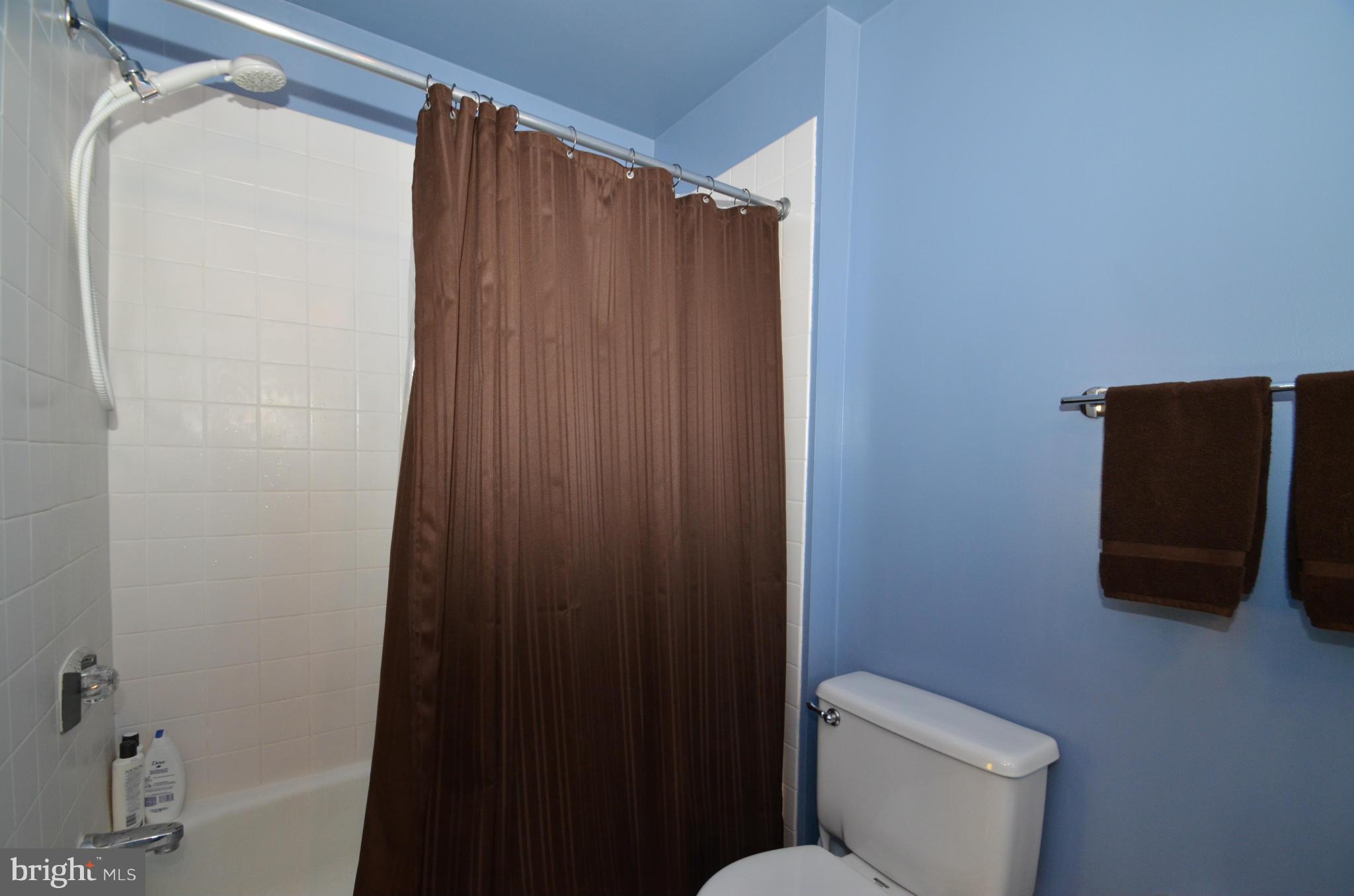 ROLAND PARK - Residential