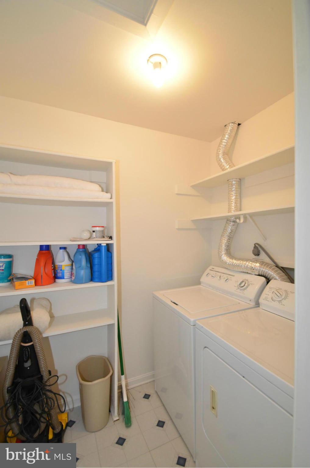 ROLAND PARK - Residential