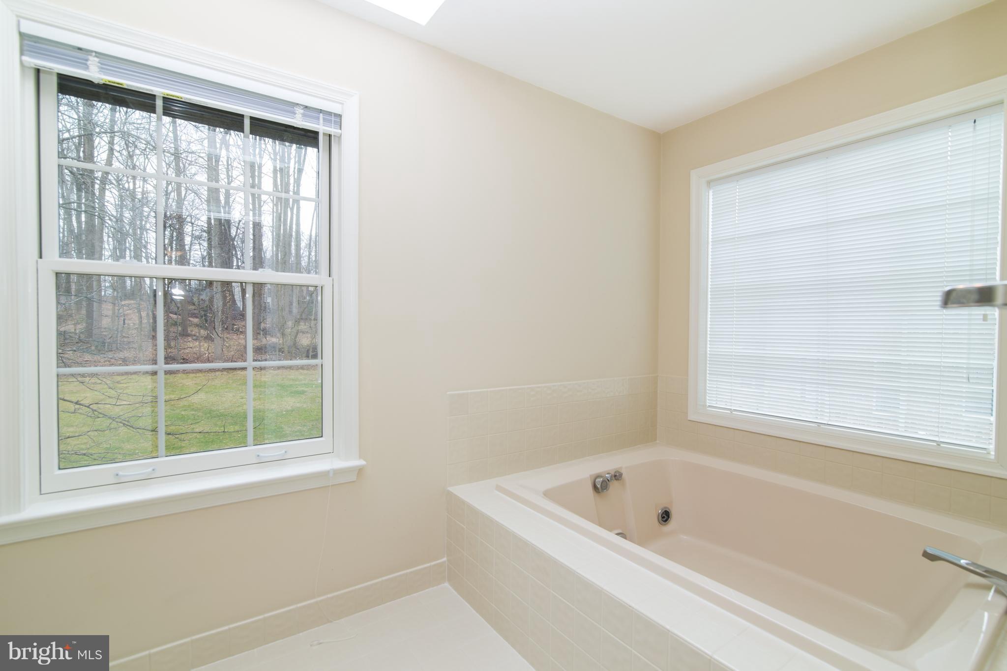 HICKORY HOLLOW FOREST - Residential