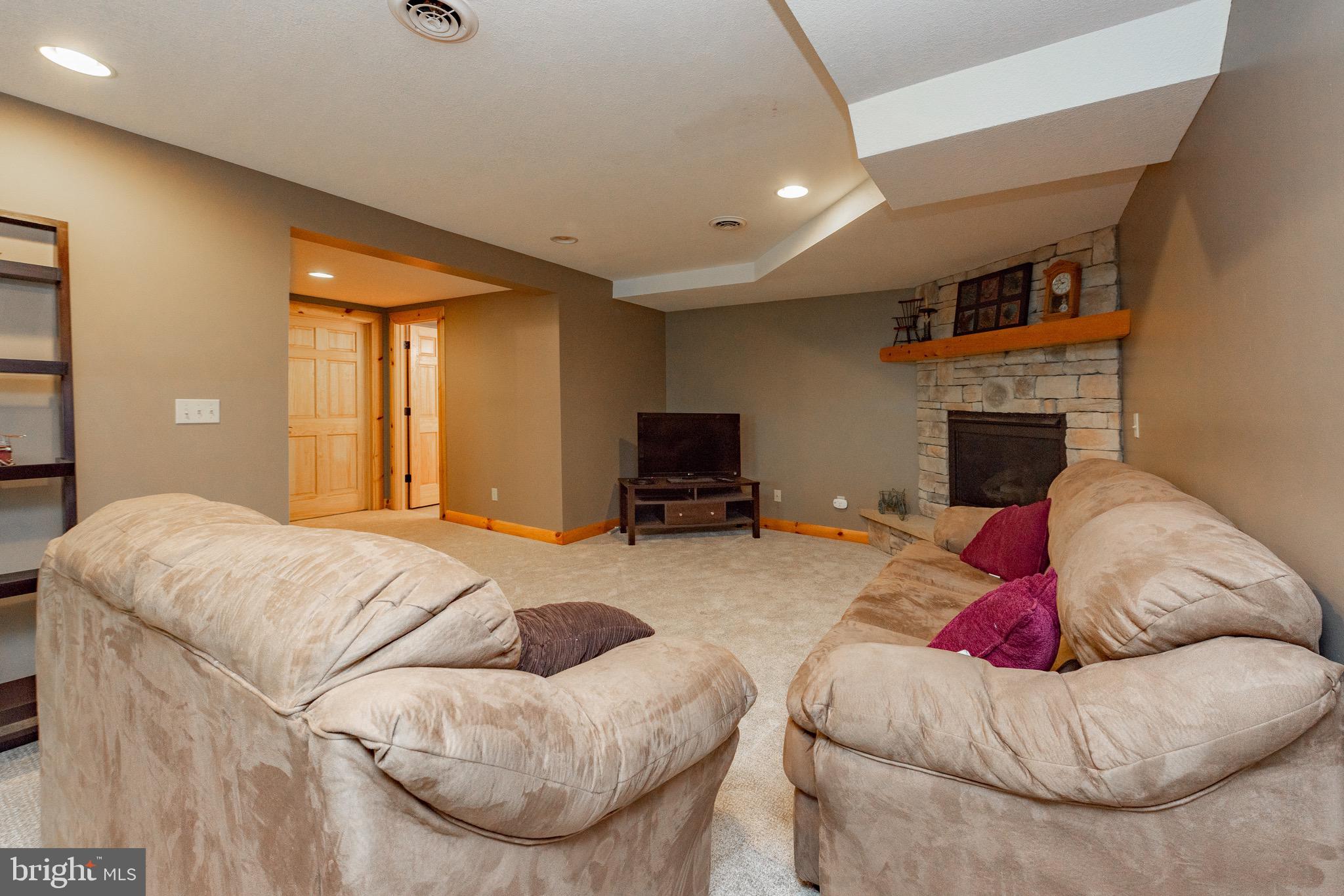 GALLATIN WOODS - Residential