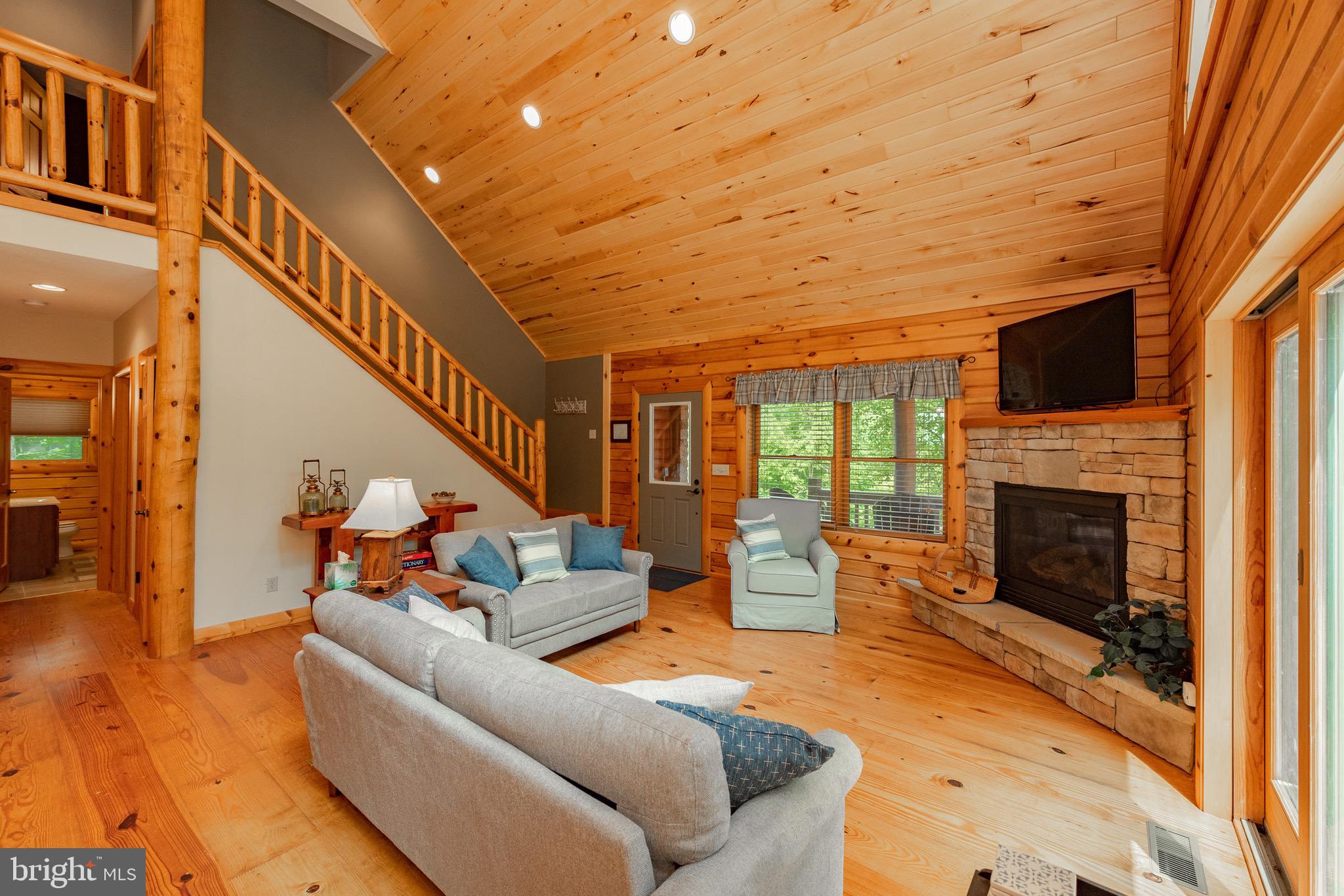 GALLATIN WOODS - Residential