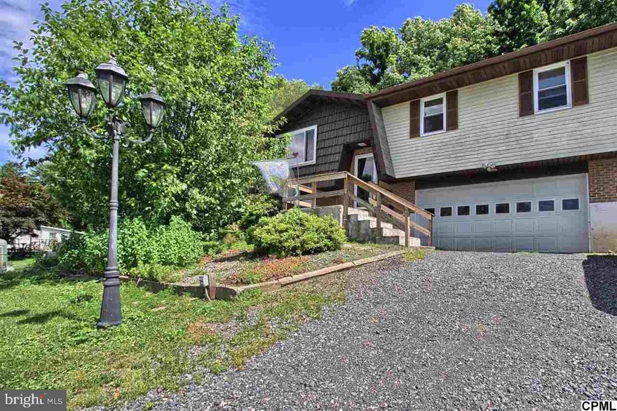 YOU HAVE FOUND A HOUSE TO CALL HOME WITH THIS VERY WELL MAINTAINED BI-LEVEL IN SUSQUENITA SCHOOL DISTRICT.  THIS HOME OFFERS A LARGE COUNTRY KITCHEN, 3 BEDROOMS, ONE FULL BATH AND ONE HALF BATH.  FAMILY ROOM IN LOWER LEVEL.  PRIVATE FENCED IN BACK YARD.  NEW ROOF IN 2001 WITH A 25 YR. WARRANTY, CORIAN COUNTERTOPS IN KITCHEN, LARGE FLORIDA ROOM OFF THE BACK OF THE HOME THAT OPENS ONTO A REAR DECK.  SCHEDULE YOUR SHOWING TODAY!!