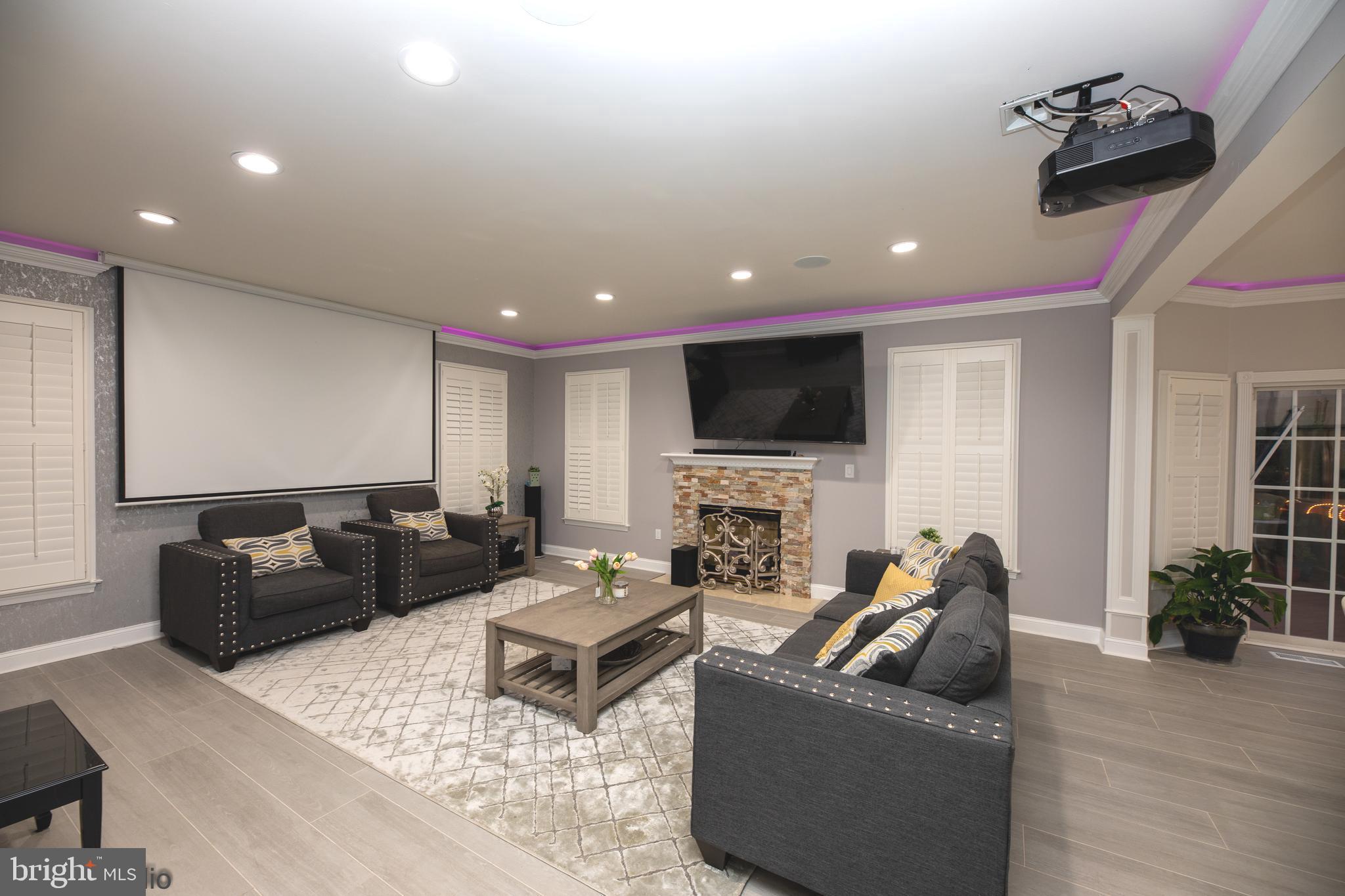 LOCHEWOOD - Residential