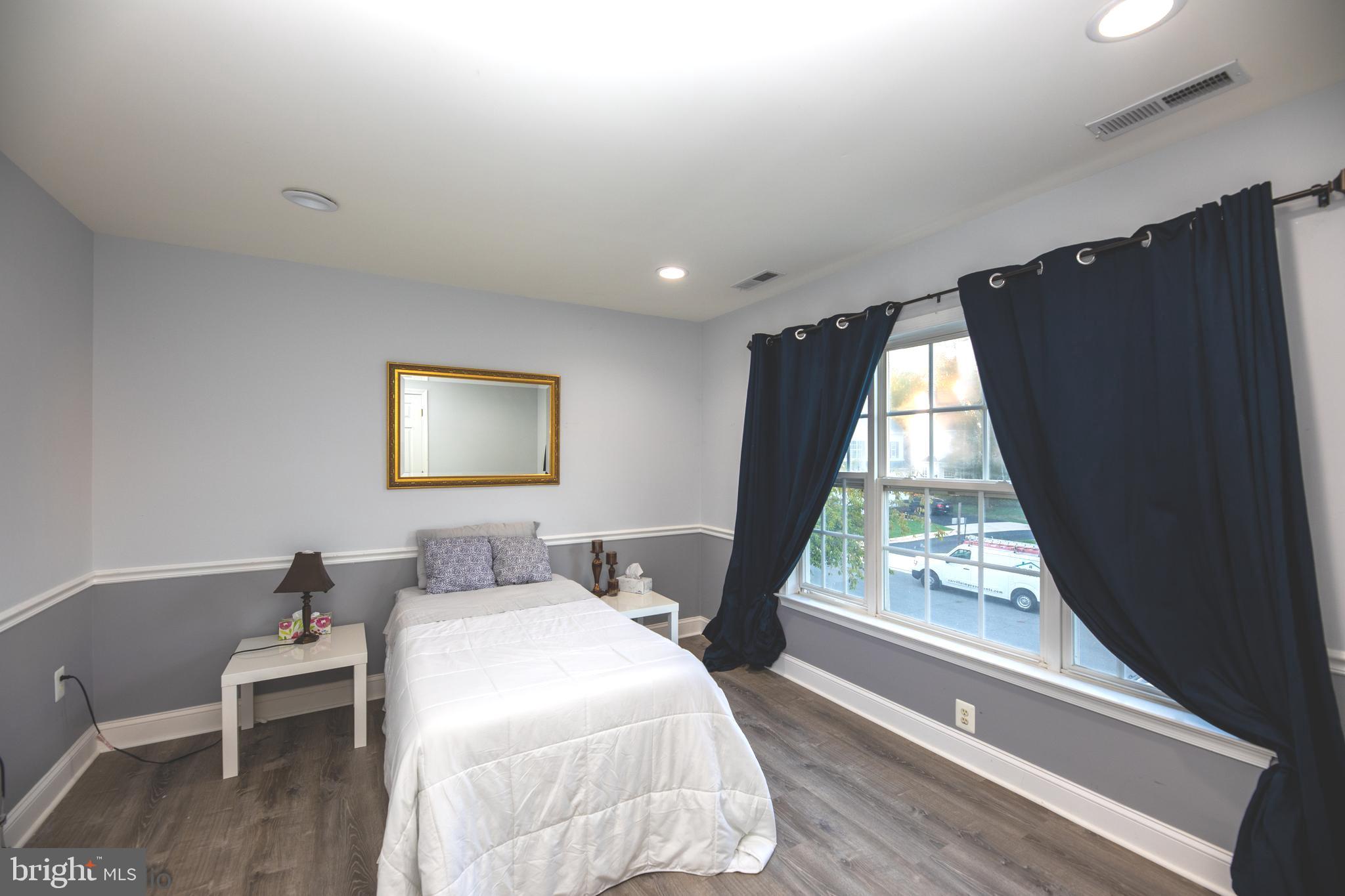 LOCHEWOOD - Residential