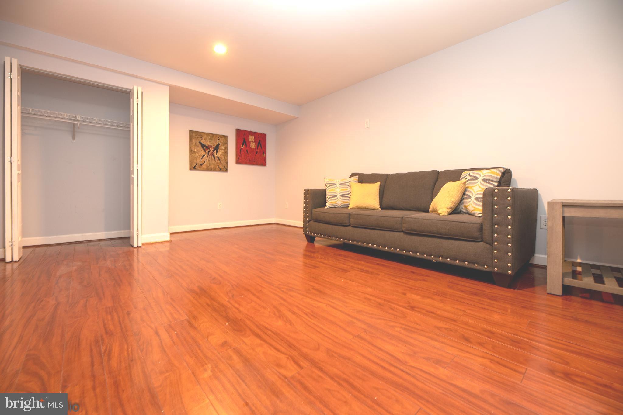 LOCHEWOOD - Residential