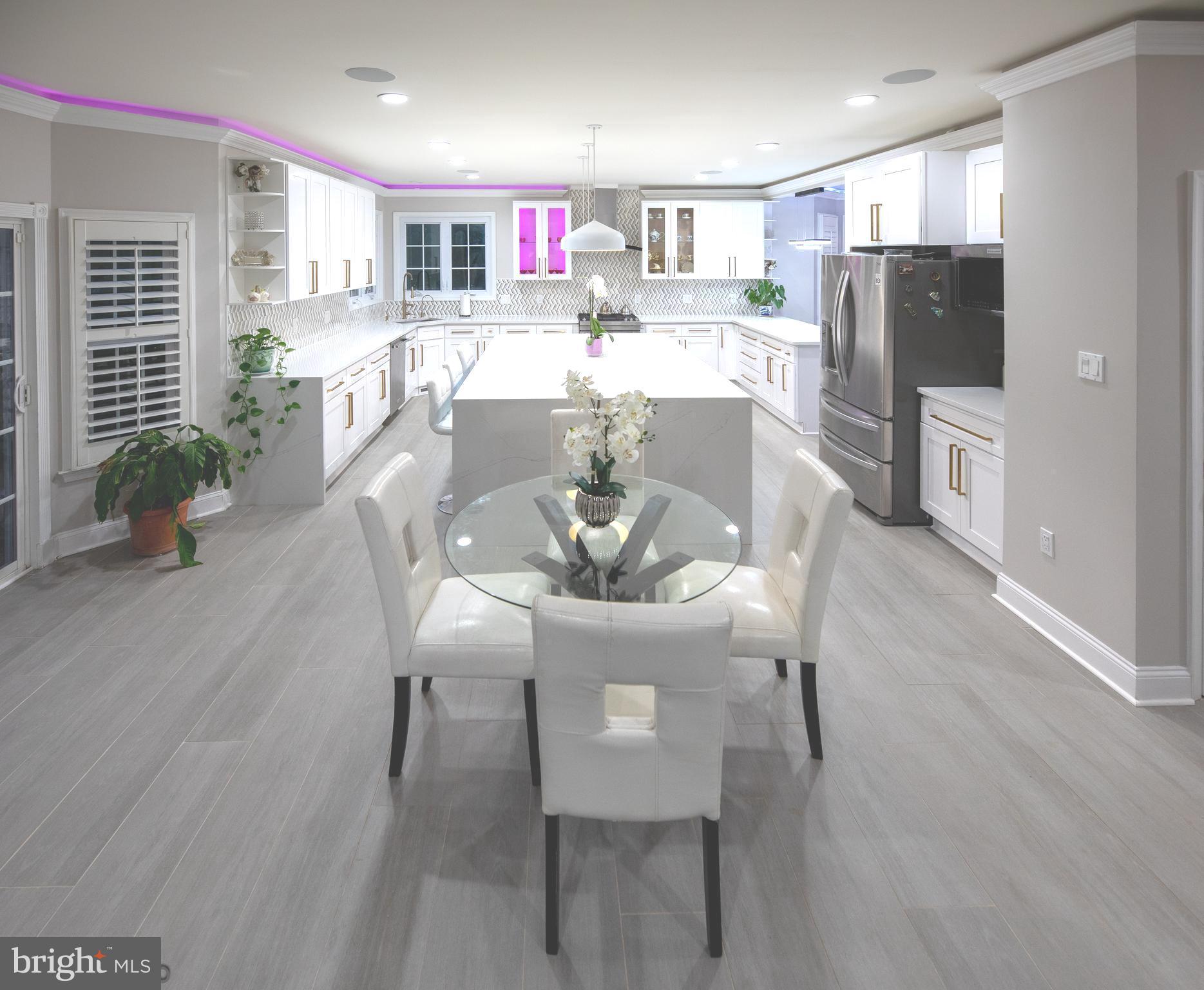 LOCHEWOOD - Residential