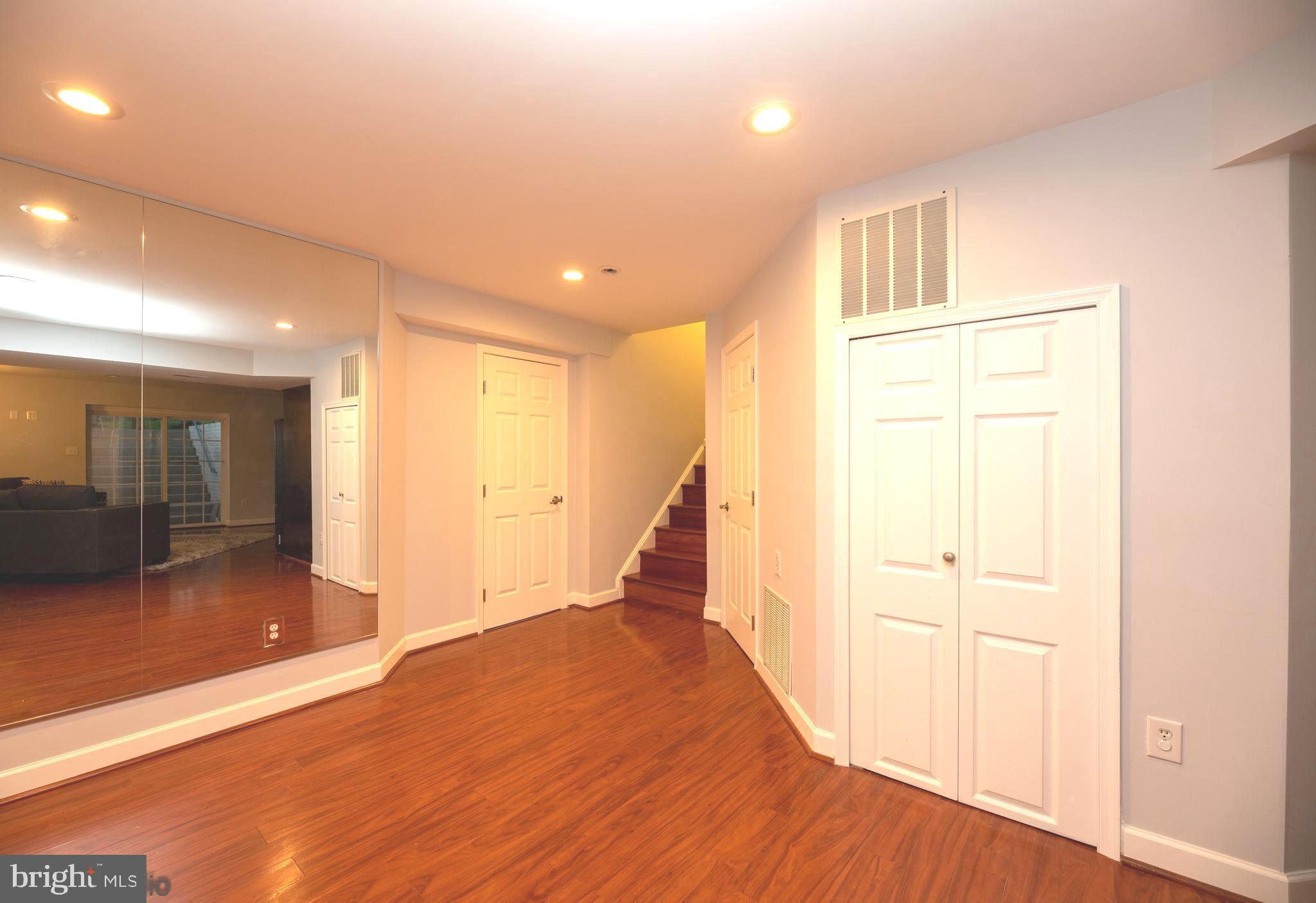 LOCHEWOOD - Residential