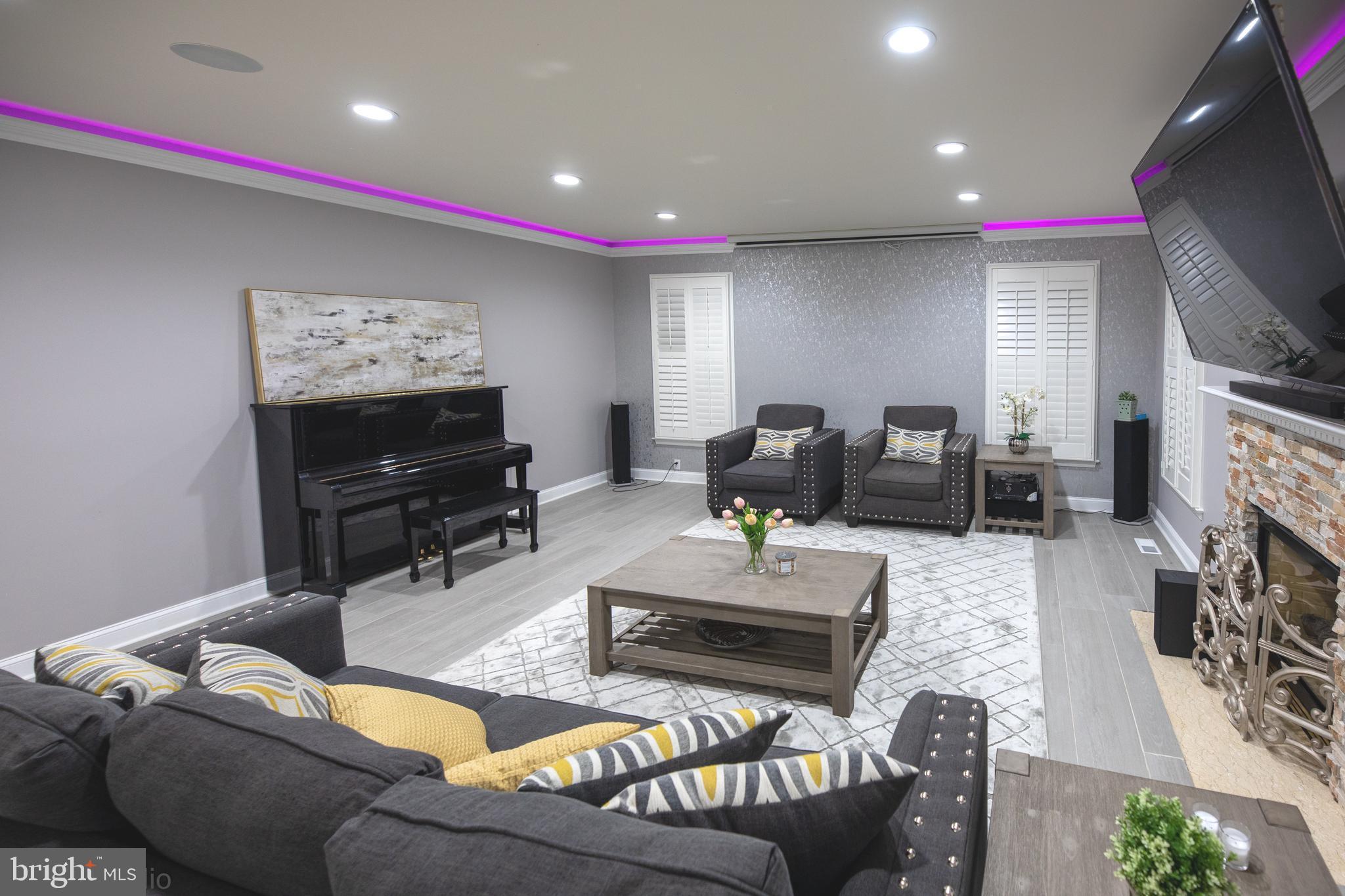 LOCHEWOOD - Residential