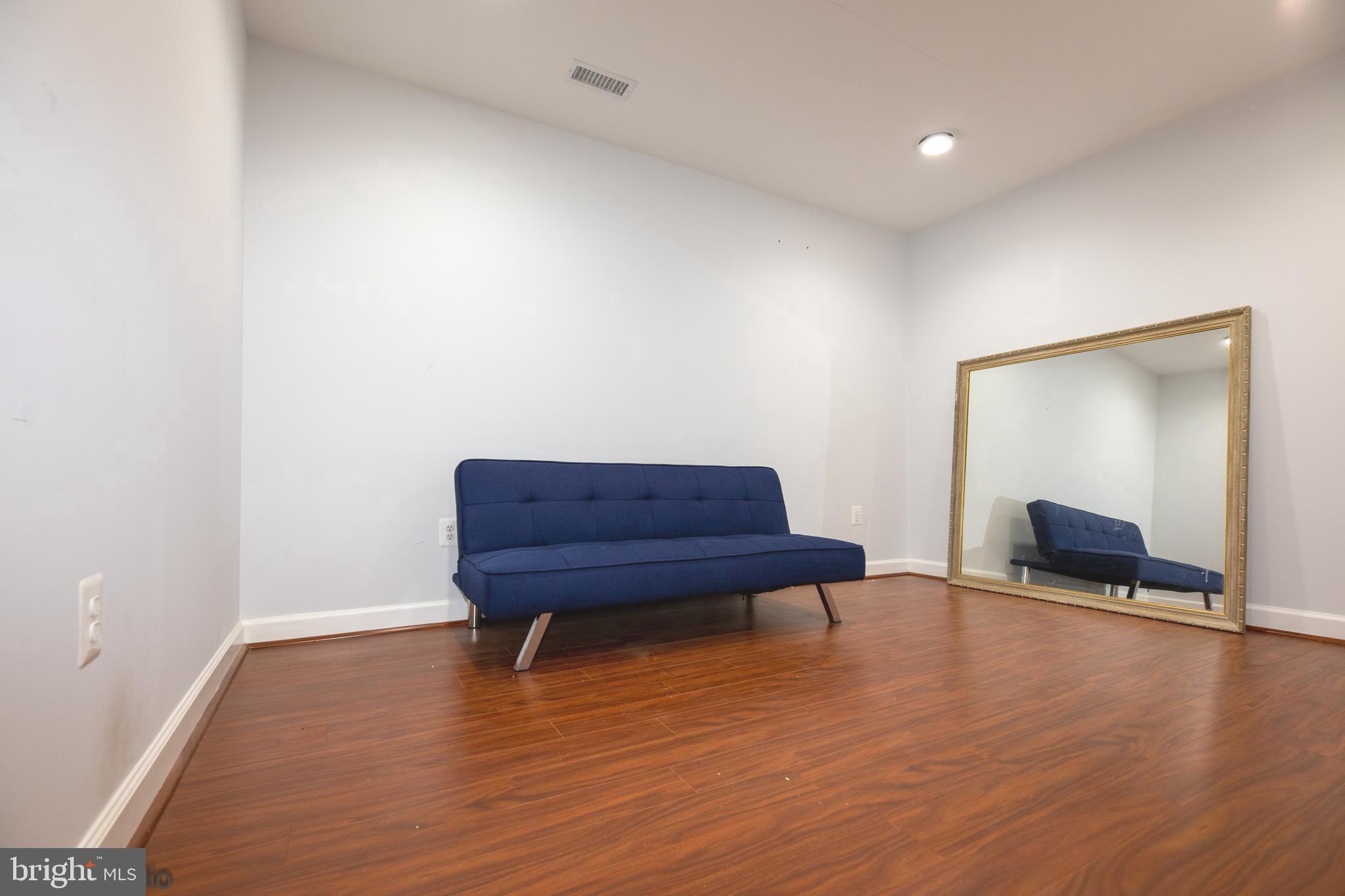 LOCHEWOOD - Residential