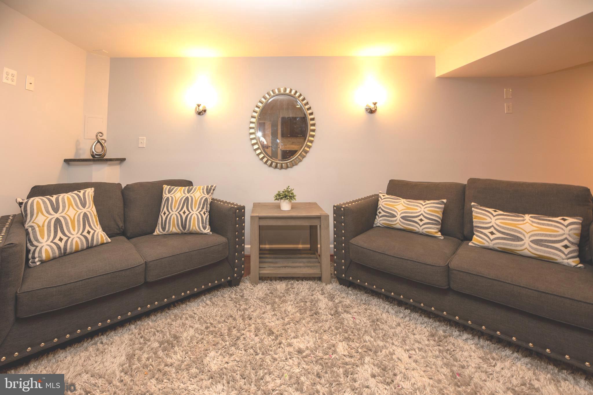 LOCHEWOOD - Residential