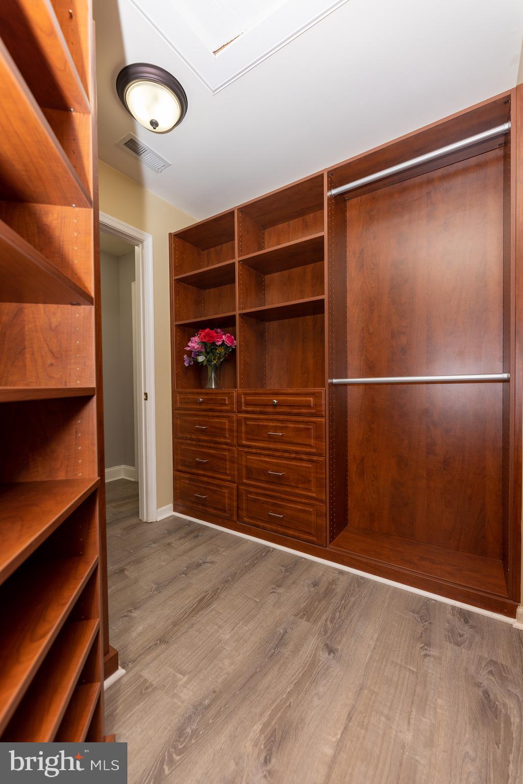 LOCHEWOOD - Residential