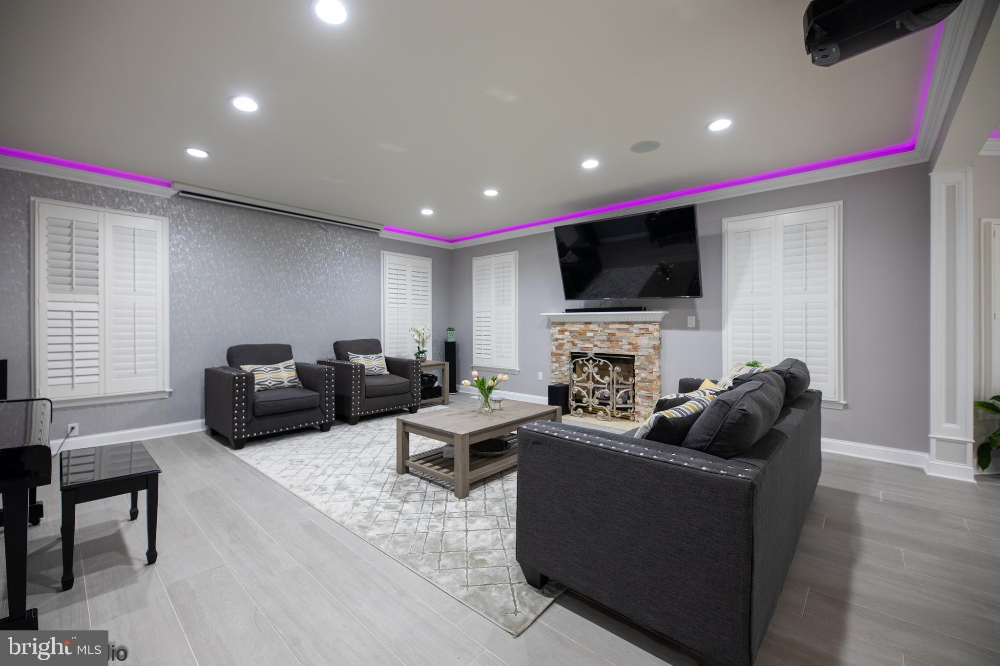 LOCHEWOOD - Residential