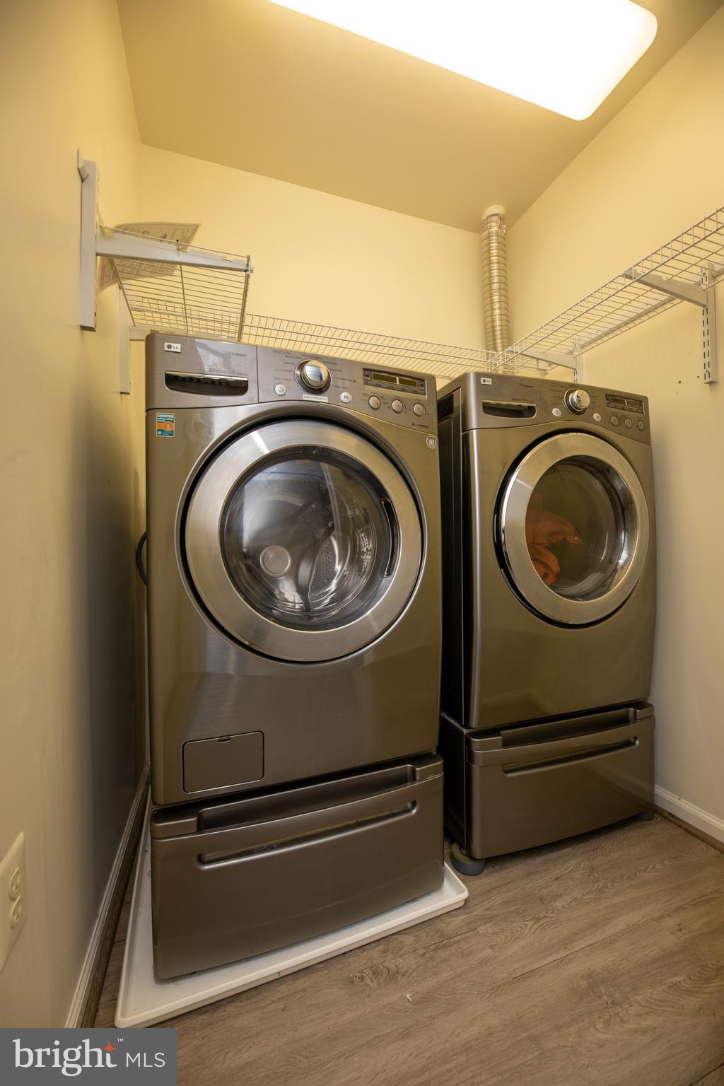 LOCHEWOOD - Residential