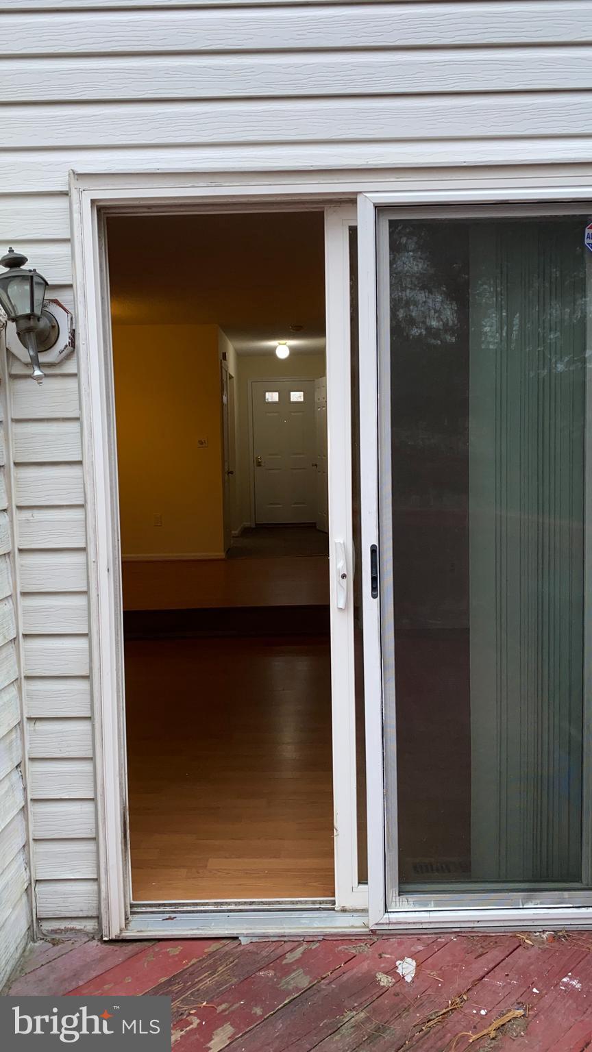 VALLEY STREAM ESTATES - Residential Lease