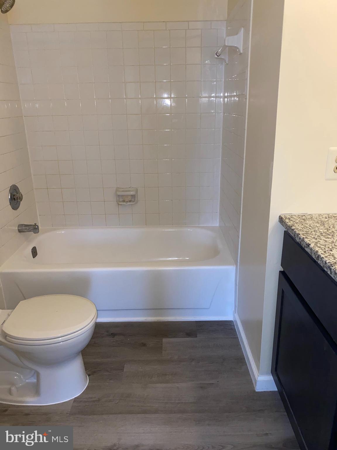 VALLEY STREAM ESTATES - Residential Lease