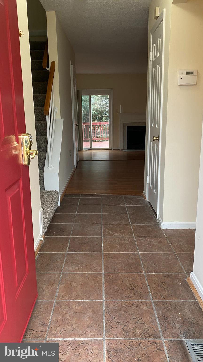 VALLEY STREAM ESTATES - Residential Lease