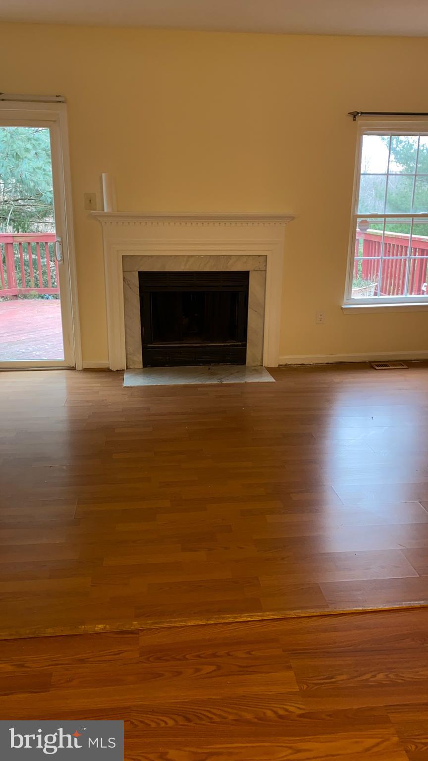 VALLEY STREAM ESTATES - Residential Lease