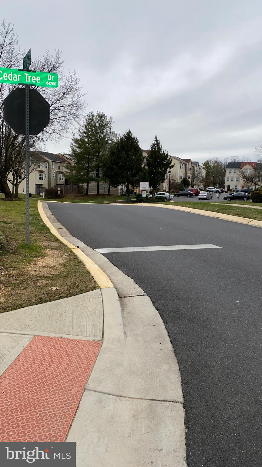 VALLEY STREAM ESTATES - Residential Lease