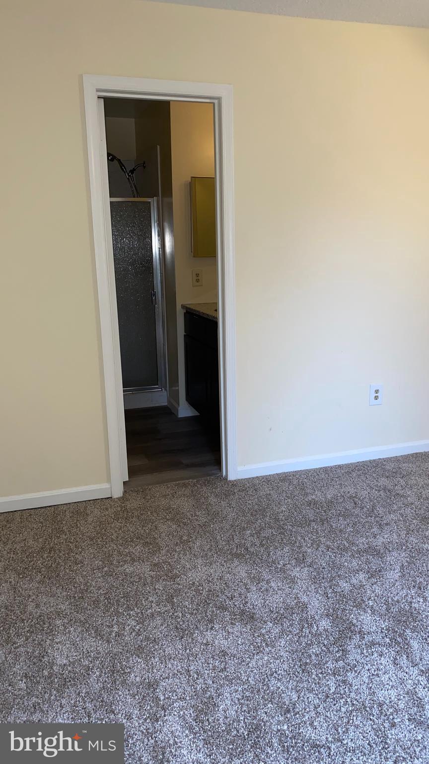 VALLEY STREAM ESTATES - Residential Lease