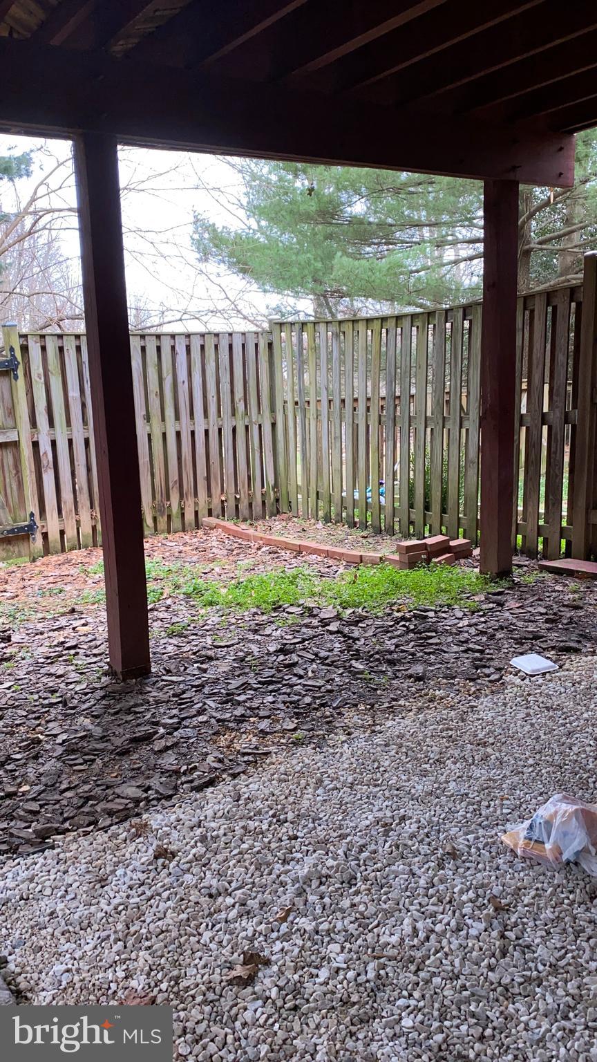 VALLEY STREAM ESTATES - Residential Lease