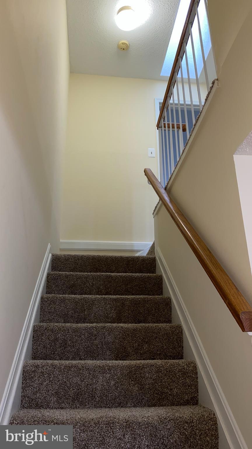 VALLEY STREAM ESTATES - Residential Lease