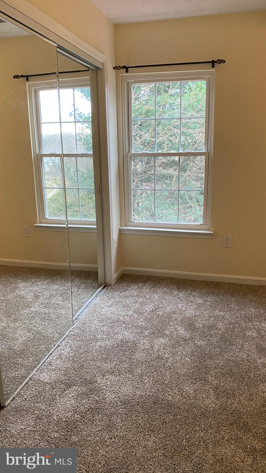 VALLEY STREAM ESTATES - Residential Lease