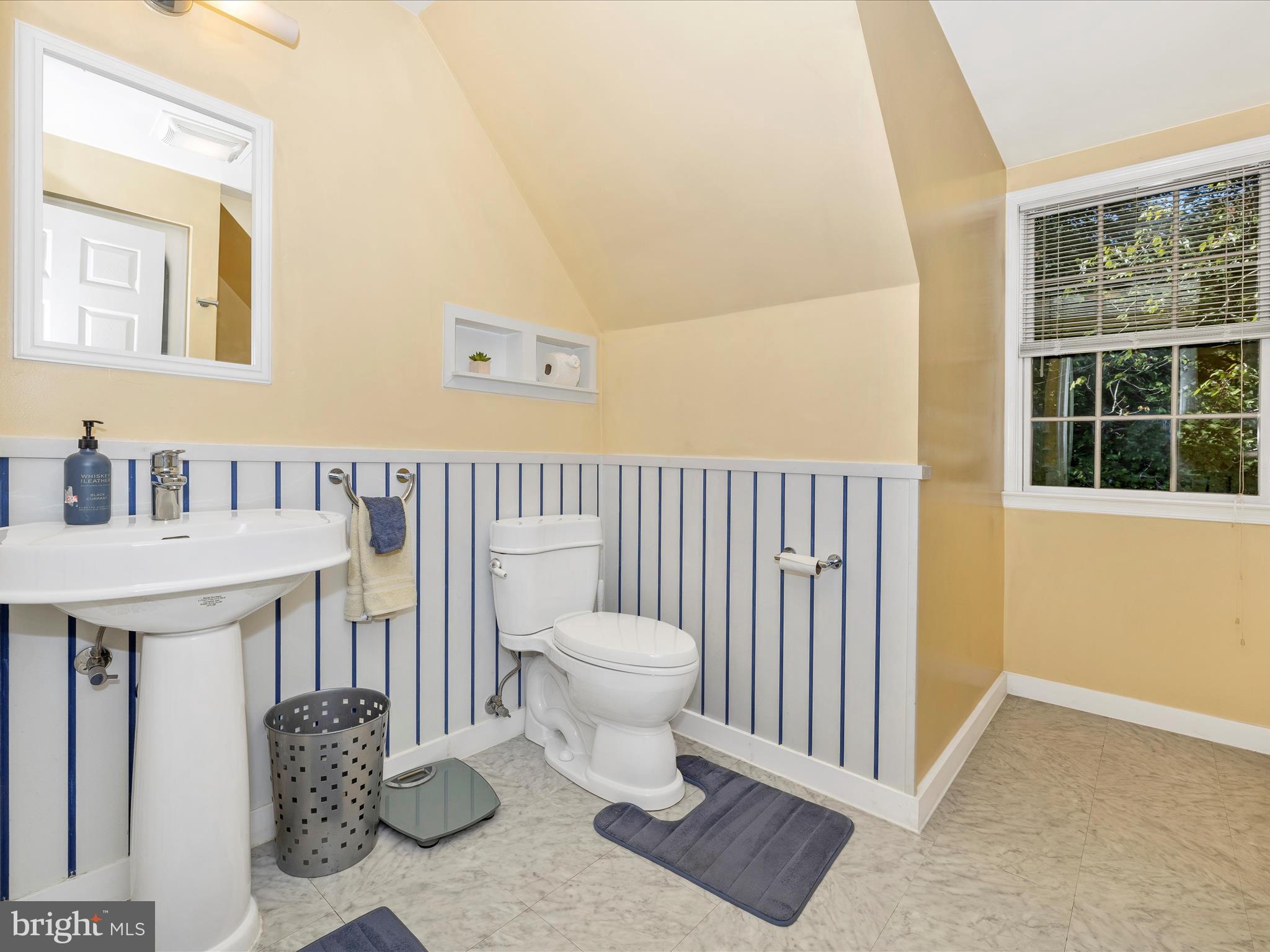 BARNESVILLE OUTSIDE - Residential