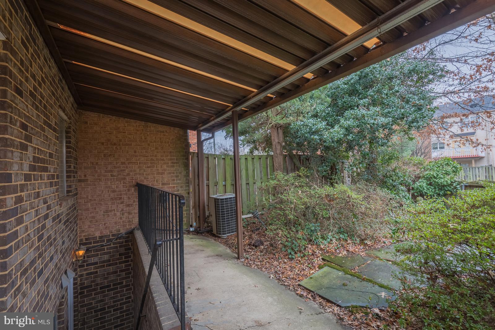 GEORGETOWN WOODS - Residential