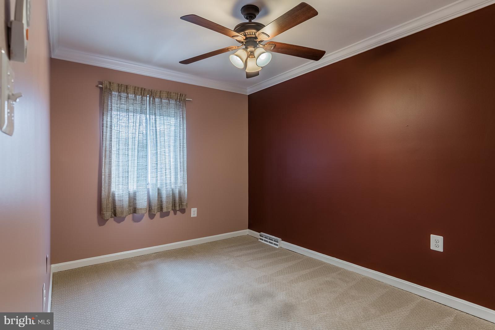 GEORGETOWN WOODS - Residential